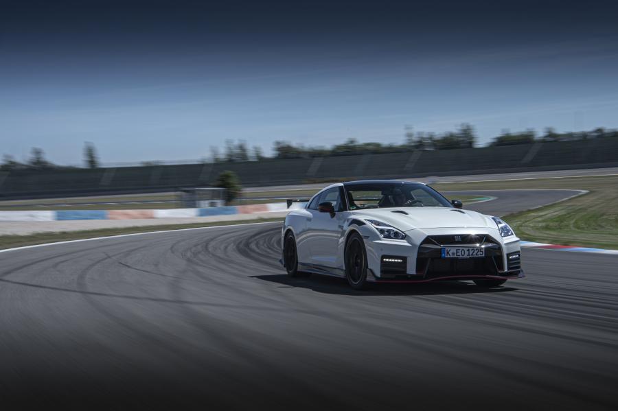 Nissan GT-R Nismo (R35) 2019 года  (WW) (фото 22 из 81)